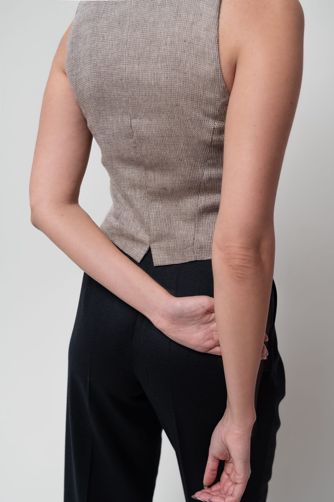 Lniana elegancka kamizelka w delikatną kratkę_4.jpg