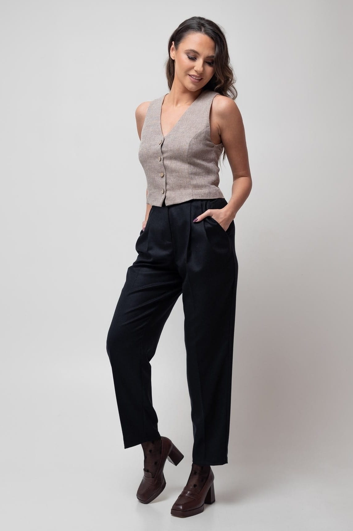 Lniana elegancka kamizelka w delikatną kratkę_5.jpg